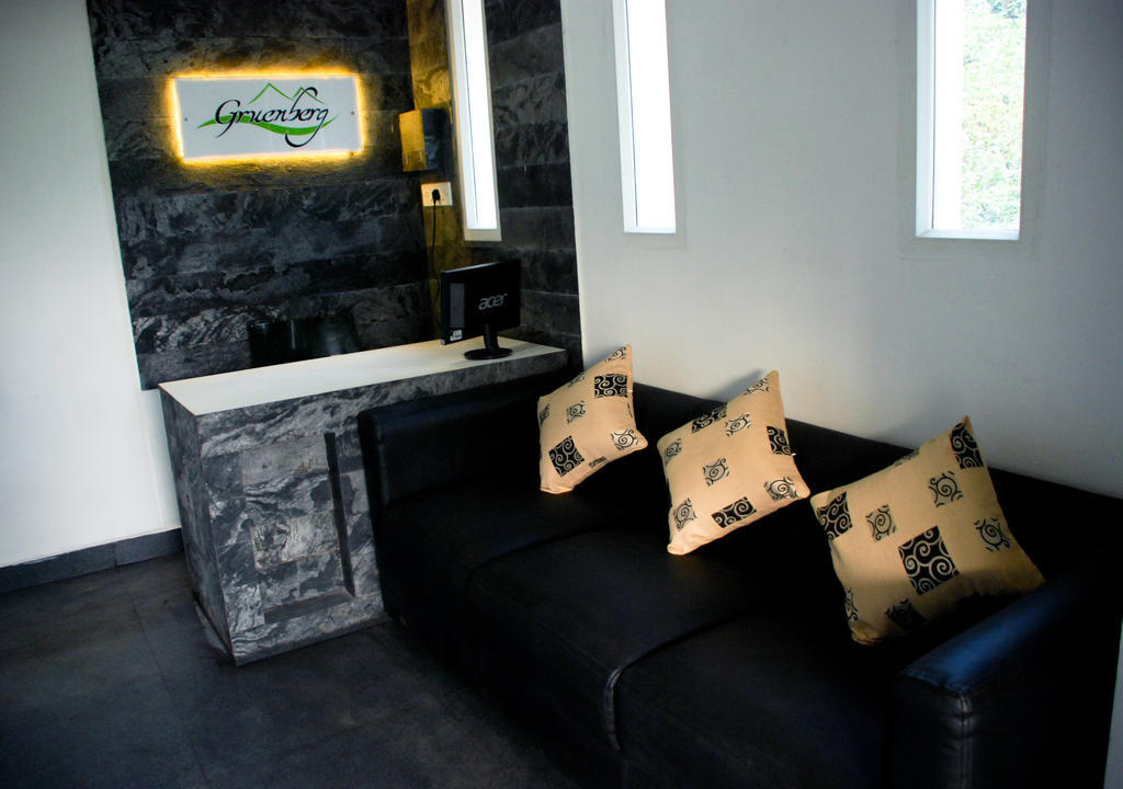 Gruenberg Tea Plantation Haus Bed & Breakfast Munnar Exterior photo